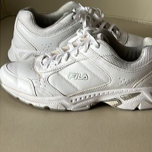 (FILA) DLS  unisex sneaker size8